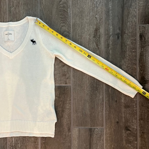 Girls Abercrombie & Fitch V neck sweater size medium - cream/ off white - Picture 8 of 11